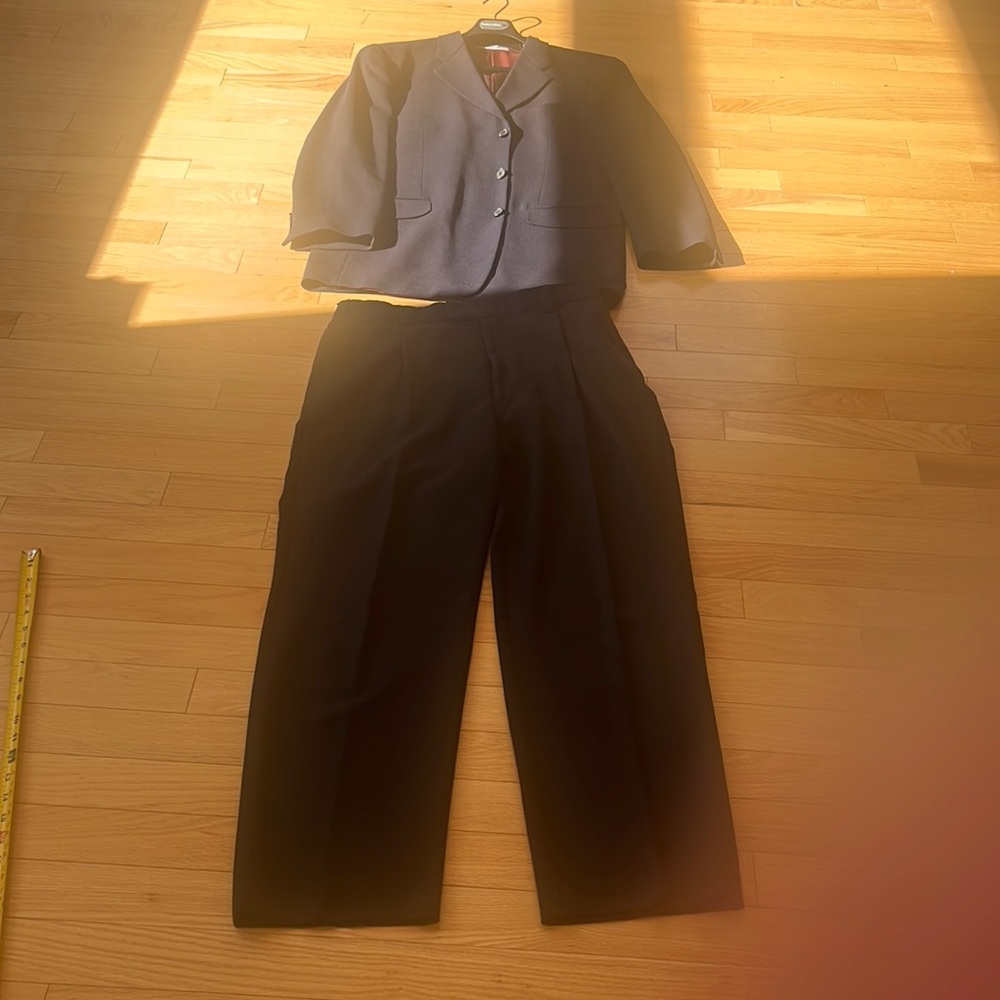 Emanuel men’s navy suit